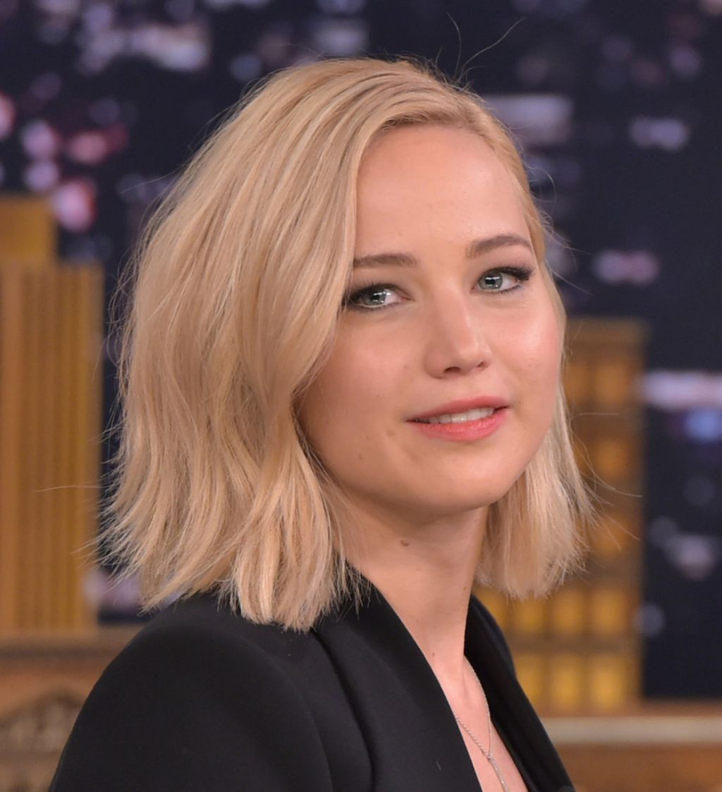 Jennifer-Lawrence-The-Tonight-Show-Starring-Jimmy-Fallon-in-NYC-3