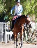 Kaley-Cuoco-Flintridge-Riding-Club-LA-5