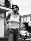 Selena-Gomez-InStyle-UK-Magazine-2016-2