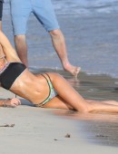 Candice-Swanepoel-VSP-Bikini-St-Barts-13