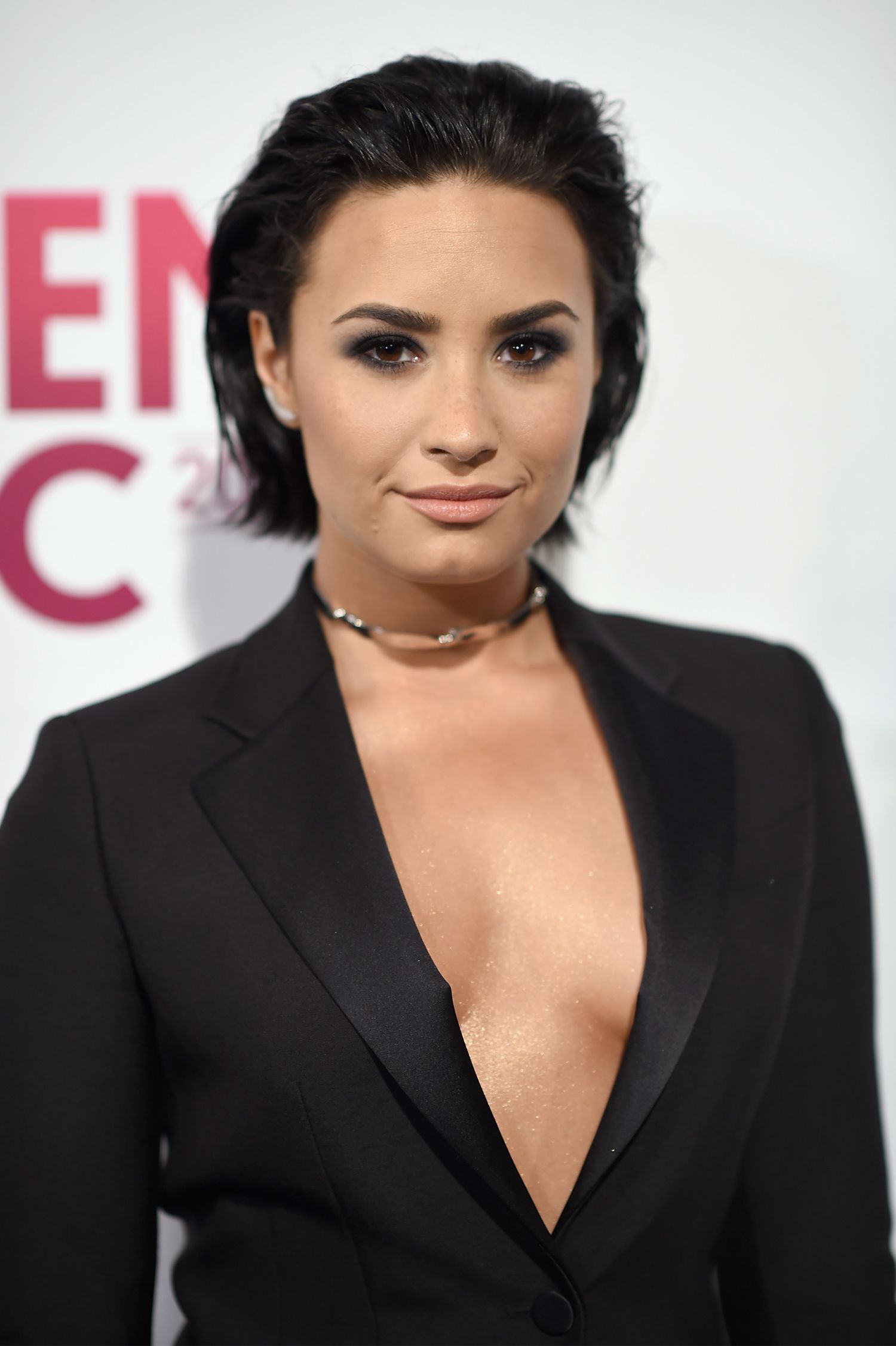 Demi-Lovato-Billboard's-10th-Annual-Women-in-Music-5