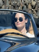 Demi-Lovato-Victoria’s-Secret-Swim-Special-4