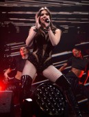 Hailee-Steinfeld-Q102’s-Jingle-Ball-2015-12