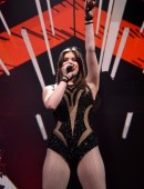 Hailee-Steinfeld-Q102’s-Jingle-Ball-2015-2