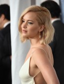 Jennifer-Lawrence-Premiere-Joy-NY-5