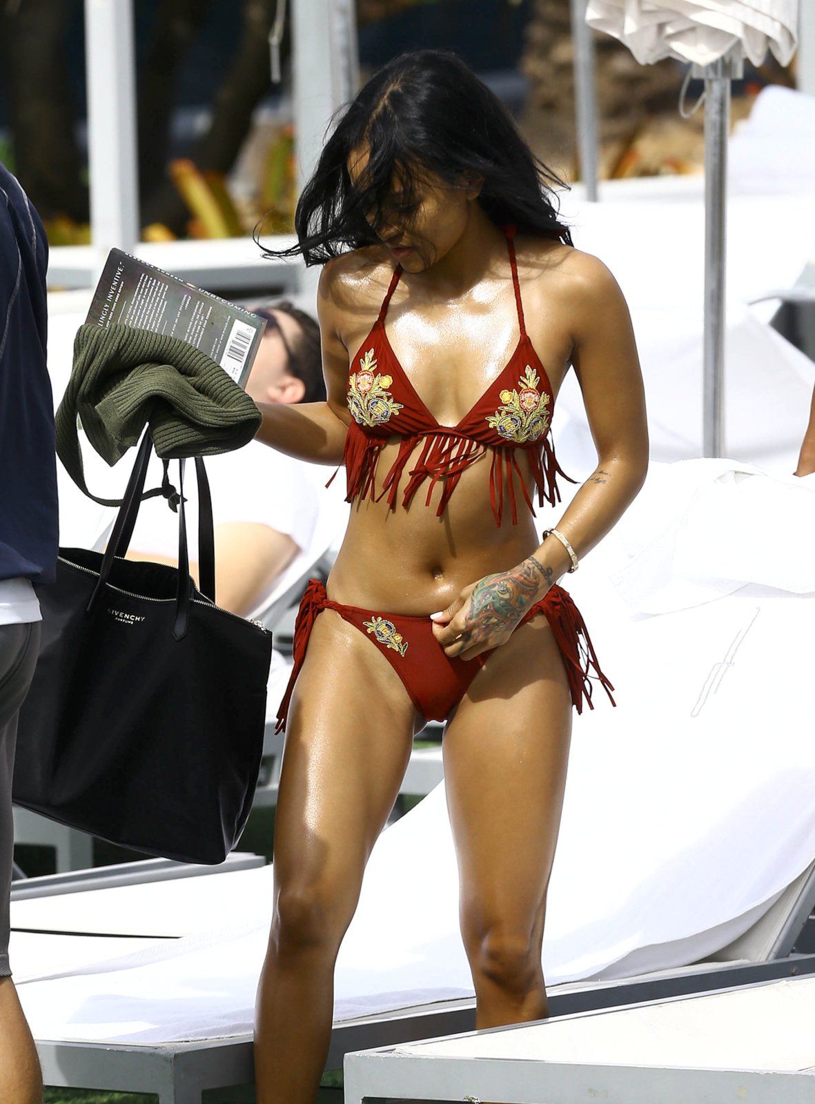 Karrueche-Tran-Bikini-Candids-Miami-15
