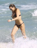 Katie-Cassidy-Bikini-Miami-6