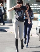 Kendall-Jenner-Shopping-at-Leica-Store-and-Gallery-2