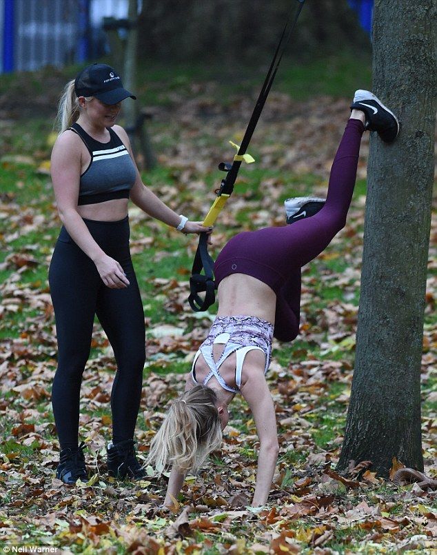 Kimberley-Garner-Working-Out-in-Hyde-Park-6