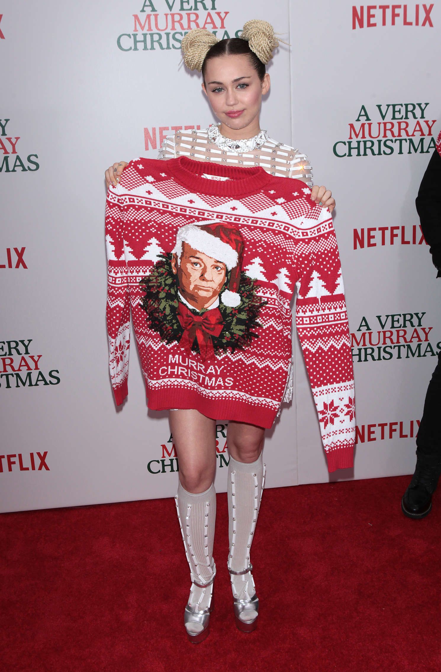Miley-Cyrus-A-Very-Murray-Christmas-NYH-Screening-1