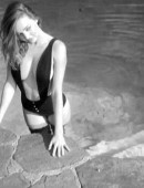 Miranda-Kerr-LOVE-Magazine-Advent-2015-Day-9-5
