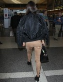 Miranda-Kerr-at-LAX-Airport-3