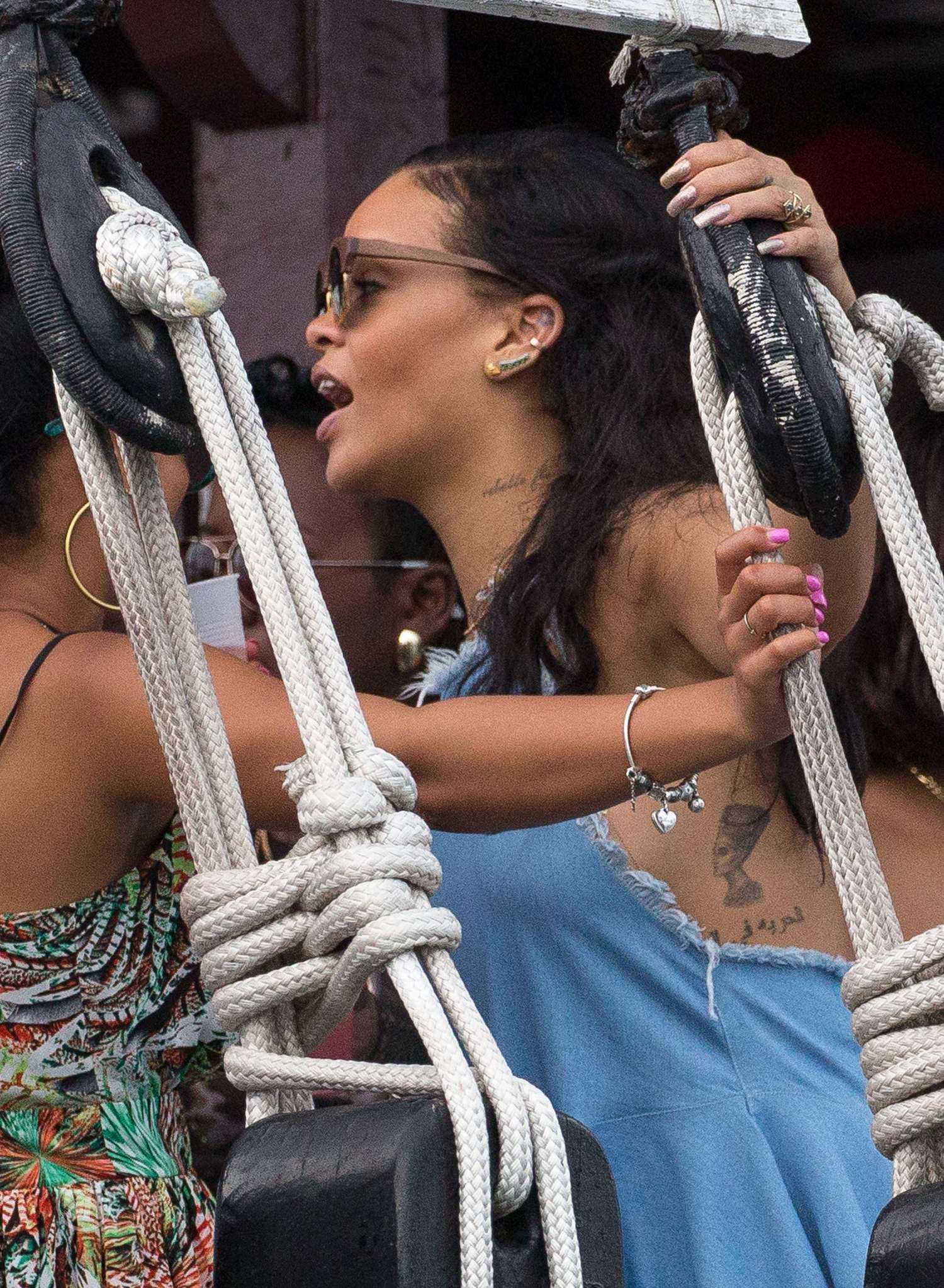 Rihanna-in-skirt-Barbados-1