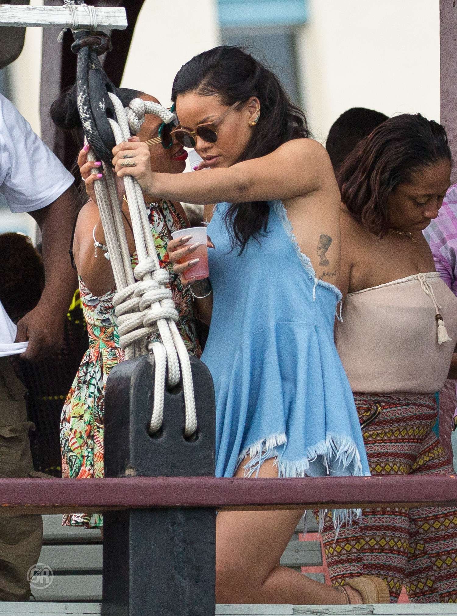 Rihanna-in-skirt-Barbados-3