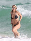 Rita-Ora-Bikini-615