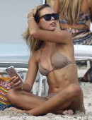 Sandra-Kubicka-in-Bikini-10