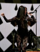 Selena-Gomez-at-102-7-KIIS-FM-Jingle-Ball-2015-in-LA-2