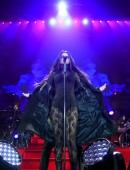 Selena-Gomez-at-102-7-KIIS-FM-Jingle-Ball-2015-in-LA-7