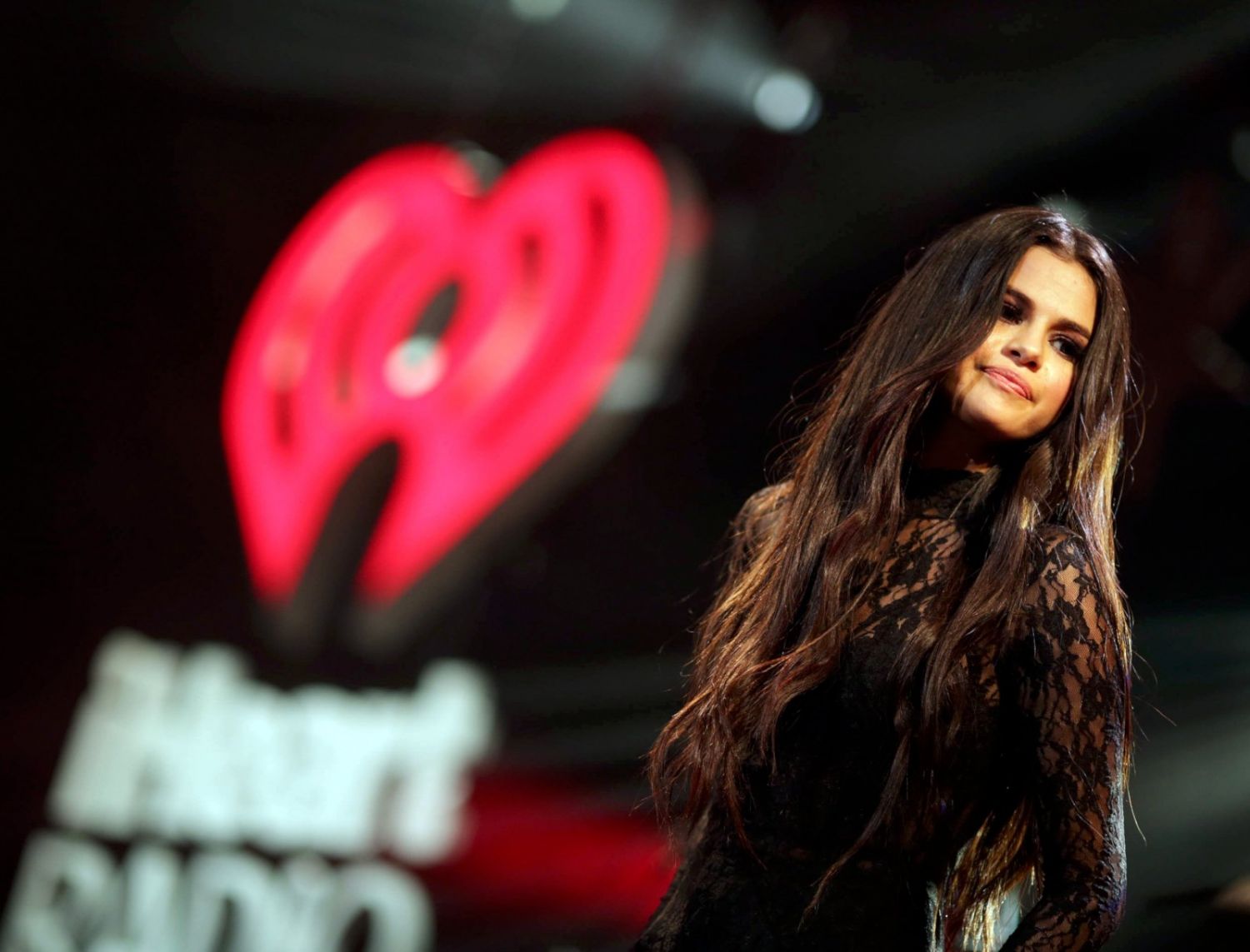 Selena-Gomez-at-102-7-KIIS-FM-Jingle-Ball-2015-in-LA-8