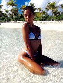 Shanina-Shaik-Bikini-Photoshoot-at-a-Beach-in-Bahamas-1