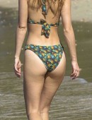 Suki-Waterhouse-and-Immy-Waterhouse-Bikini-Candids-in-Barbados-12