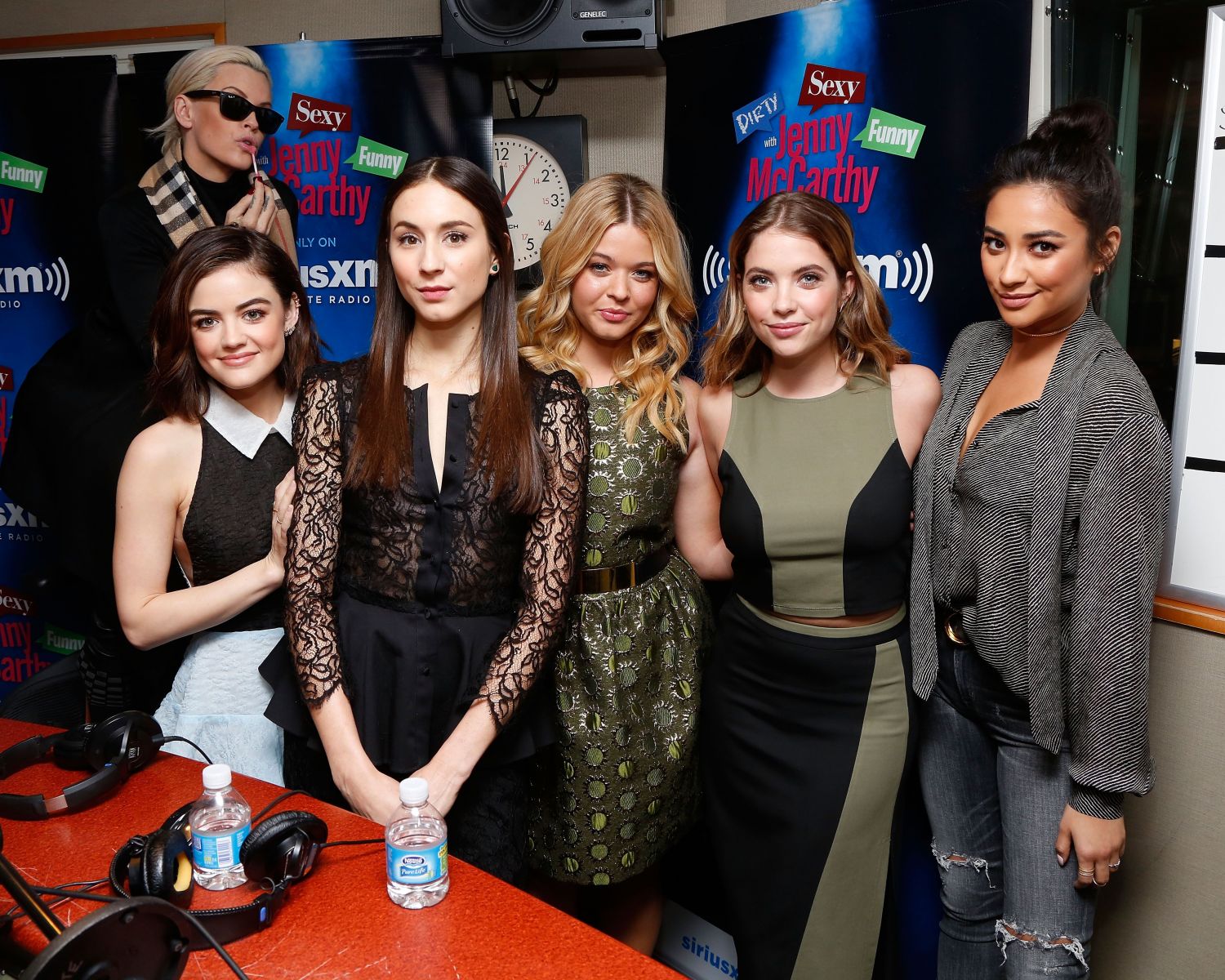 Ashley-Benson-Shay-Mitchell-Lucy-Hale-Troian-Bellisario-and-Sasha-Pieterse-4