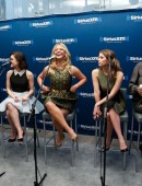 Ashley-Benson-Shay-Mitchell-Lucy-Hale-Troian-Bellisario-and-Sasha-Pieterse-7