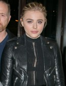 Chloe-Moretz-Out-and-About-in-Paris-654