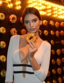 Emily-Ratajkowski-at-SVEDKA-Vodka’s-Broken-Resolution-Bash-9