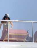 Kendall-Jenner-Bikini-Candids-in-St-Barts-1