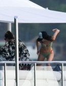 Kendall-Jenner-Bikini-Candids-in-St-Barts-7