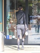 Kendall-Jenner-Booty-in-Tights-Shopping-10