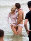 Lara-Stone-in-Wet-T-Shirt-13