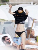 Lena-Meyer-Landrut-in-Bikini-2