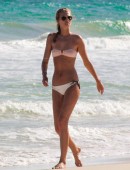 Toni-Garrn-in-Bikini-502