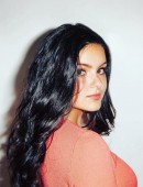Ariel-Winter-827