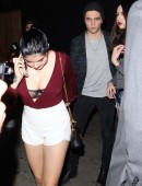 Ariel-Winter-at-The-Nice-Guy-Restaurant-in-West-Hollywood-5