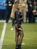 Beyonce-Knowles-at-Pepsi-Super-Bowl-50-1