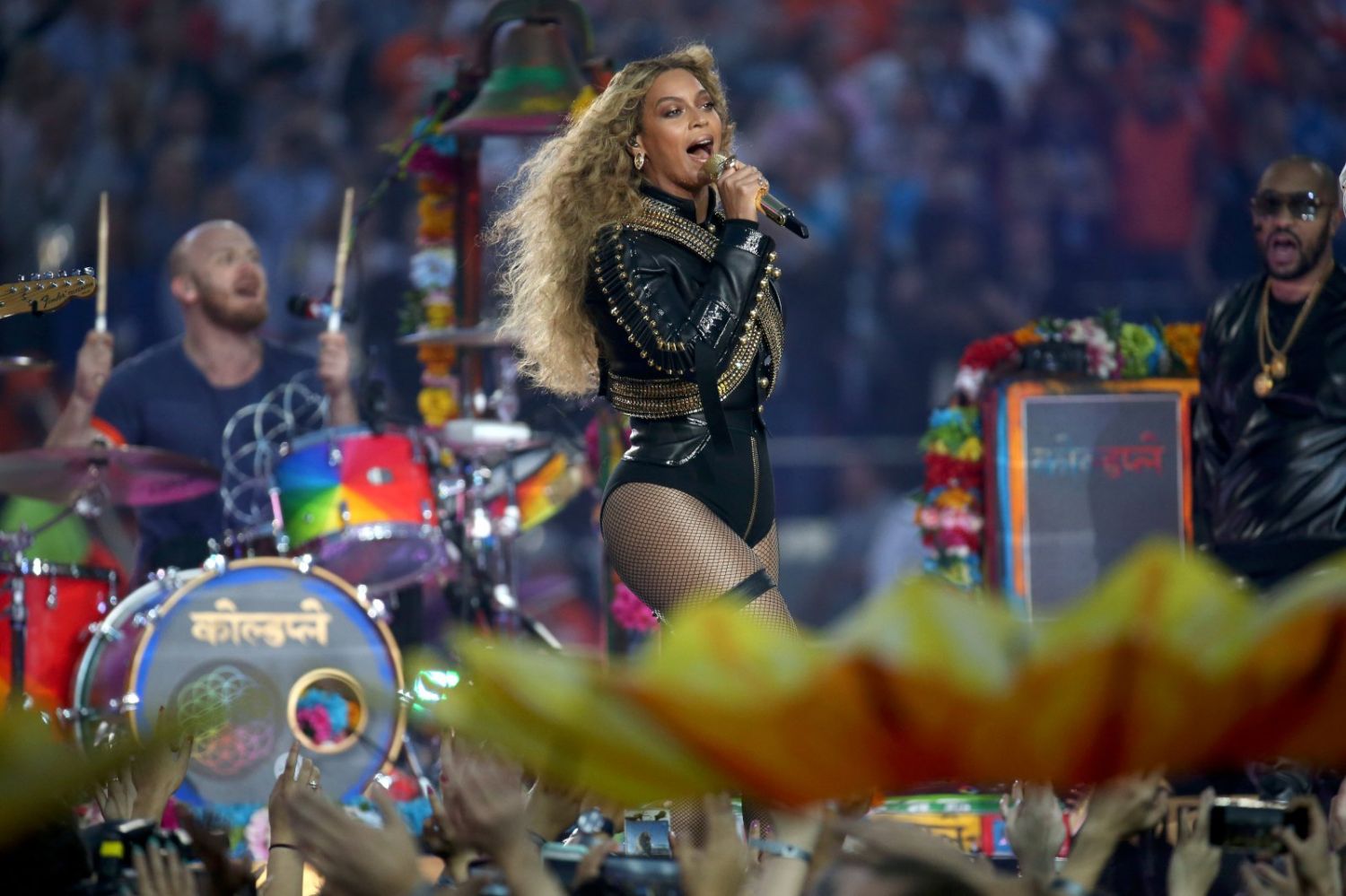 Beyonce-Knowles-at-Pepsi-Super-Bowl-50-2