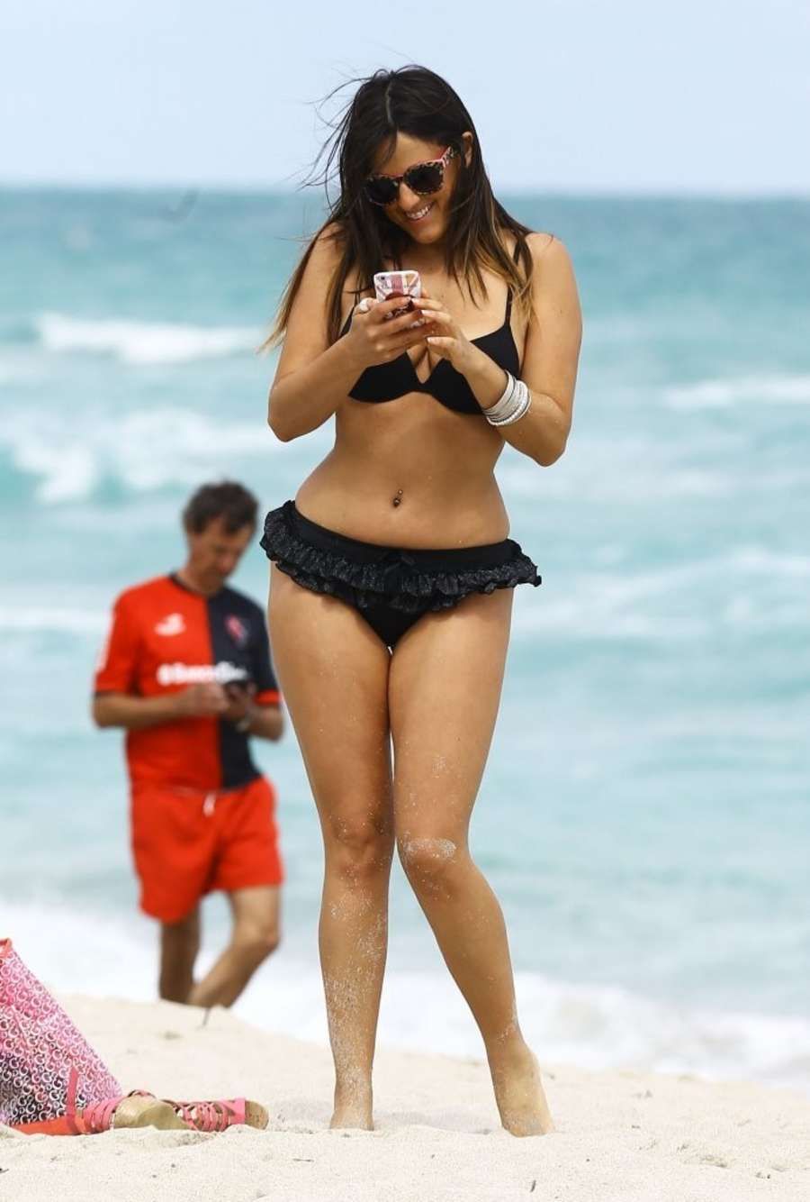 Claudia-Romani-in-Black-Bikini-907