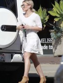 Hilary-Duff-Leggy-803