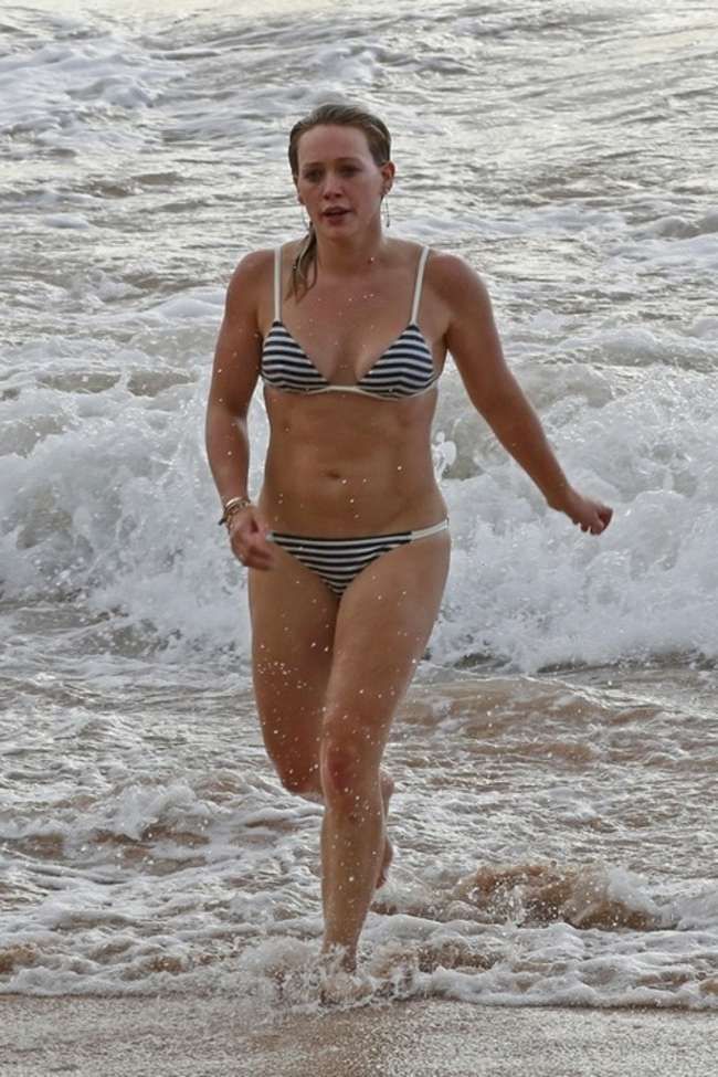 Hilary-Duff-in-Bikini-52