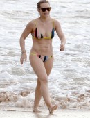 Hilary-Duff-in-Bikini-6