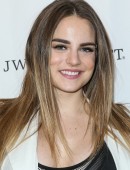 Joanna-Levesque-2016-GRAMMY-Awards-1