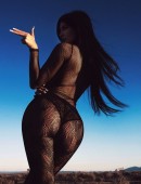 Kylie-Jenner-Photoshoot-by-Sasha-Samsonova-6