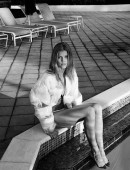 Nina-Agdal-2