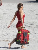 Alexandra-Daddario-608