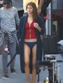 Alexandra-Daddario-on-the-Set-of-Baywatch-2