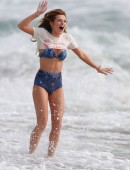 Bella-Thorne-Bikini-Photoshoot-Candids-in-Malibu-4