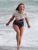 Bella-Thorne-Bikini-Photoshoot-Candids-in-Malibu-6